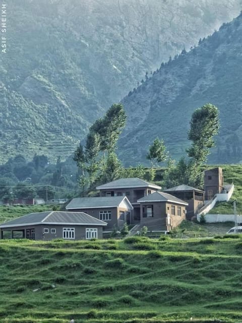 Property building, Restaurant/places to eat, Spring, Day, Natural landscape, Activities, Activities, View (from property/room), View (from property/room), Living room, Garden view, Garden view, Mountain view, Mountain view, Breakfast, room service, room service, shuttle, shuttle, VIP, VIP, VIP