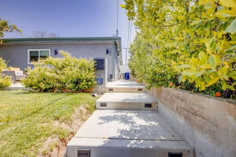 NEW and Modern Cozy Flat in Southern California Apartment in Covina