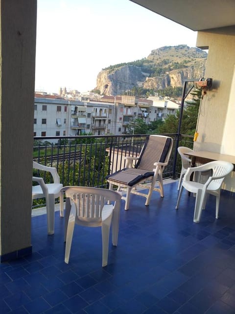 View (from property/room), Balcony/Terrace, Balcony/Terrace, City view, Street view