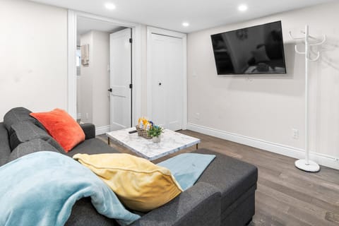 TV and multimedia, Seating area