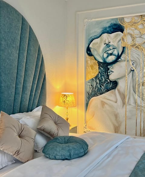 Bed, Decorative detail, Bedroom