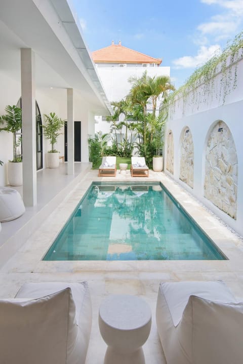 Day, Natural landscape, Balcony/Terrace, Pool view, Swimming pool, sunbed