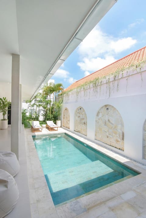 Day, Natural landscape, Balcony/Terrace, Pool view, Swimming pool, sunbed