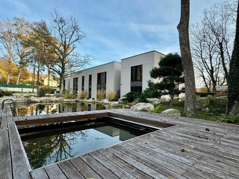 Property building, Garden, Swimming pool