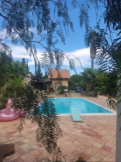 Property building, Natural landscape, Garden view, Pool view, Swimming pool, sunbed