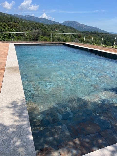 T2 dans villa avec piscine House in Porto-Vecchio