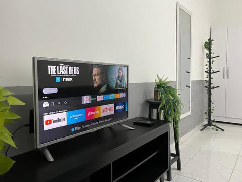 TV and multimedia, Photo of the whole room