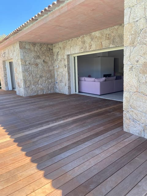 Charming stone villa with pool Villa in Bonifacio