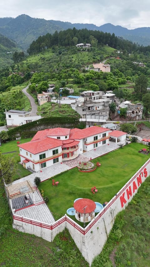 Property building, Neighbourhood, Bird's eye view, View (from property/room), Mountain view, Entertainment, VIP