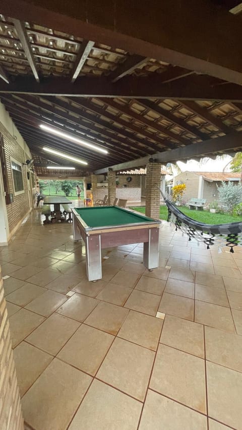 Billiard, Game Room