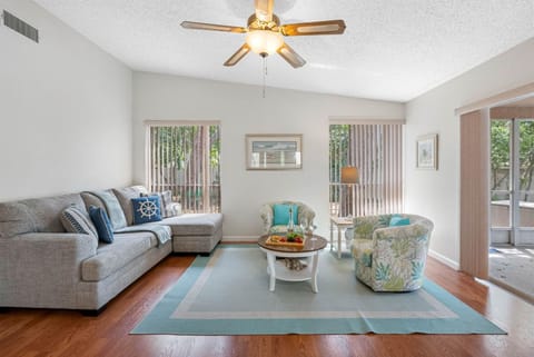 Amazing 3BR 2BA Pool House Relax & Unwind! House in Tarpon Springs