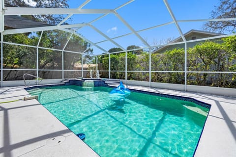 Amazing 3BR 2BA Pool House Relax & Unwind! House in Tarpon Springs