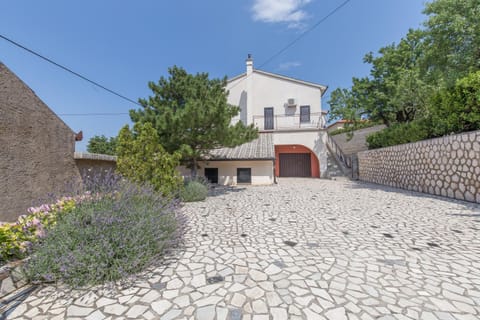 Rooms Nada Bed and Breakfast in Lika-Senj County