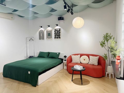 Bed, Living room, Bedroom