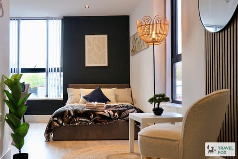 Seating area, Bedroom