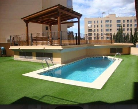 Swimming pool, Swimming pool