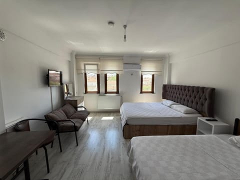 Bed, TV and multimedia, Bedroom, air conditioner