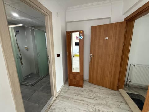 Shower, Bathroom, wardrobe