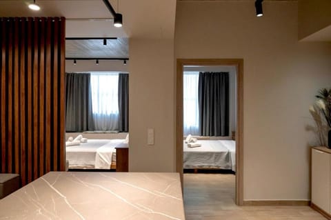 African Adventure Apartment Apartment in Pireas