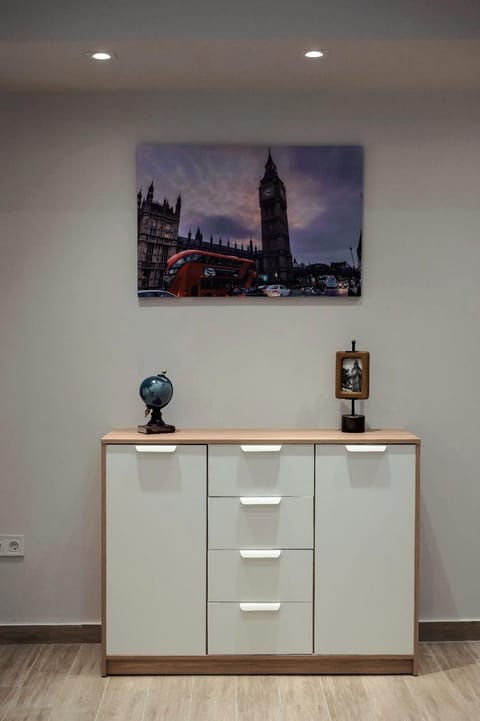 Big London Apartment in Piraeus Apartment in Pireas