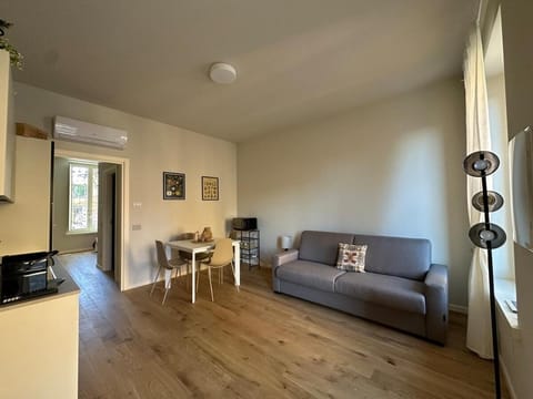 Maison Orée Free Parking Apartment in Cremona