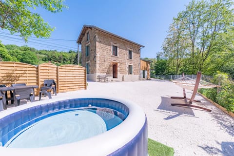 Garden, Hot Tub