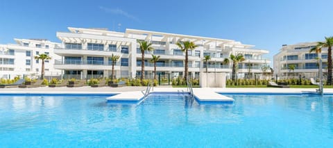Property building, Pool view, Swimming pool, sunbed