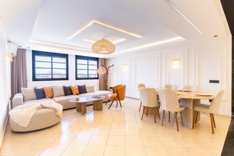 Living room, Seating area, Dining area