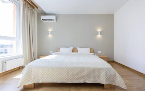 Bed, Photo of the whole room, Bedroom, air conditioner