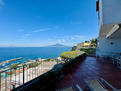 Natural landscape, View (from property/room), Balcony/Terrace, Mountain view, Sea view