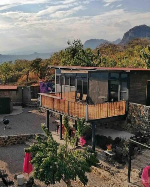 Property building, Natural landscape, Garden, Balcony/Terrace, Garden view, Mountain view