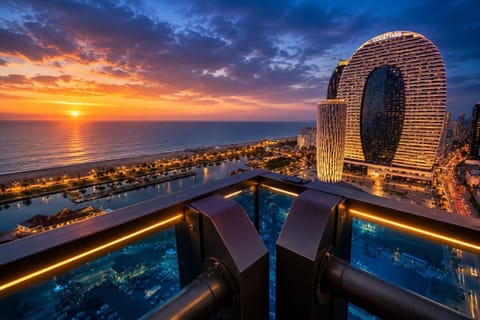 Nearby landmark, Natural landscape, View (from property/room), Balcony/Terrace, Pool view, Sea view, Swimming pool, Sunrise, Sunset