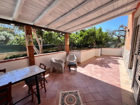 Day, Balcony/Terrace, Dining area