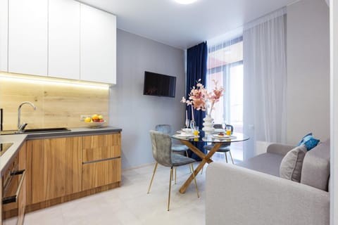 TV and multimedia, Kitchen or kitchenette, Dining area
