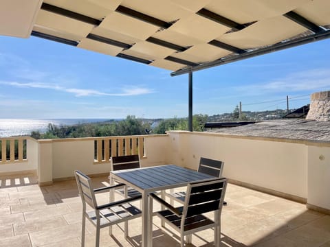 Patio, Day, Natural landscape, View (from property/room), Balcony/Terrace, Dining area