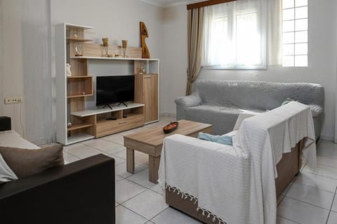 TV and multimedia, Living room, Photo of the whole room, Seating area
