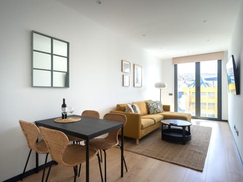 TV and multimedia, Decorative detail, Dining area