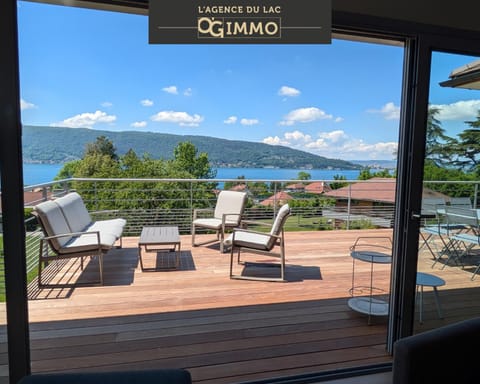 Wooden Villa 4 Villa in Menthon-Saint-Bernard