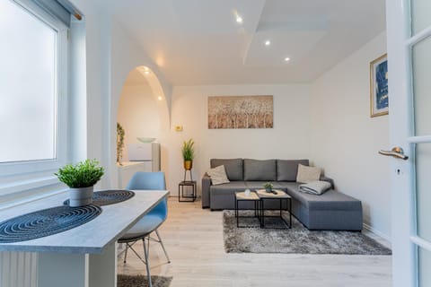 Living room, Seating area, Dining area, On site, kitchen