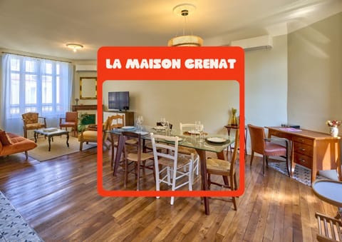 Communal lounge/ TV room, Living room, Seating area, Dining area, Evening entertainment