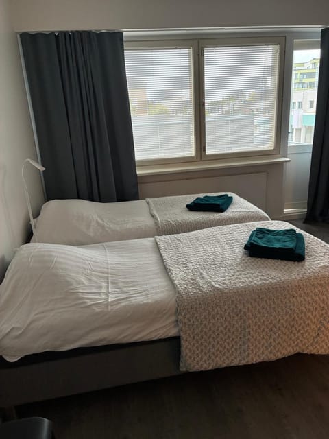 Bed, Photo of the whole room, towels
