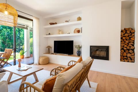 Communal lounge/ TV room, Living room