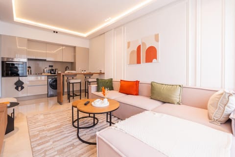 Bed, Coffee/tea facilities, Kitchen or kitchenette, Living room, Seating area, Dining area, Bedroom, oven, stove, toaster