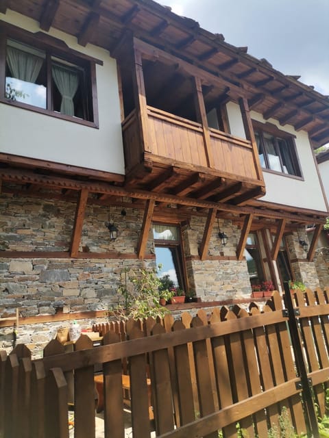 Property building, Balcony/Terrace