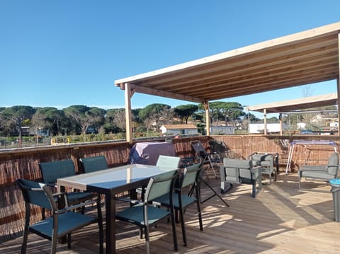 Patio, Day, Natural landscape