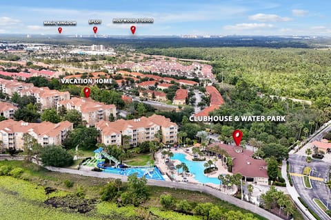 Property building, Nearby landmark, Day, Bird's eye view, City view, Pool view, Swimming pool