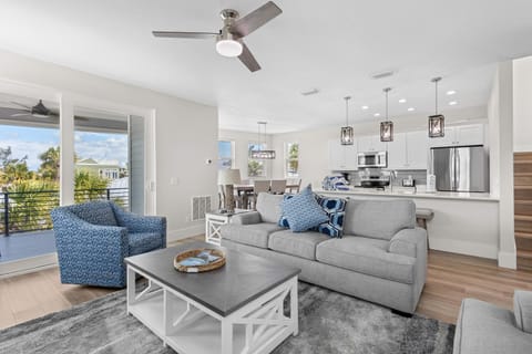 Beacon by the Sea- Unit B House in Bradenton Beach