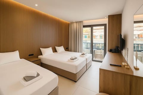 Bed, Photo of the whole room, Bedroom, City view, Street view, soundproof, towels