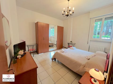 TV and multimedia, Bedroom, wardrobe