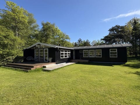 Holiday Home Sylvana - from the sea by Interhome House in Zealand